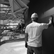 installazione rivestimenti legno tinto nero auditorium Nuvola